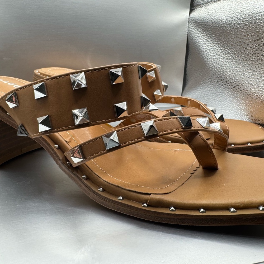 Studded Madden Girl Tan Sandals Size 8 - Picture 4 of 5